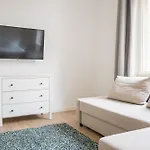 Homaris Apartments Frankfurter Allee